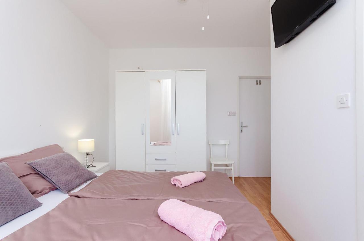 Barbat na Rabu Apartments And Rooms Bianca חדר תמונה