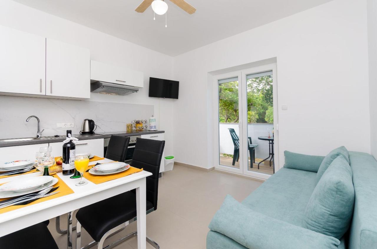 Barbat na Rabu Apartments And Rooms Bianca חדר תמונה