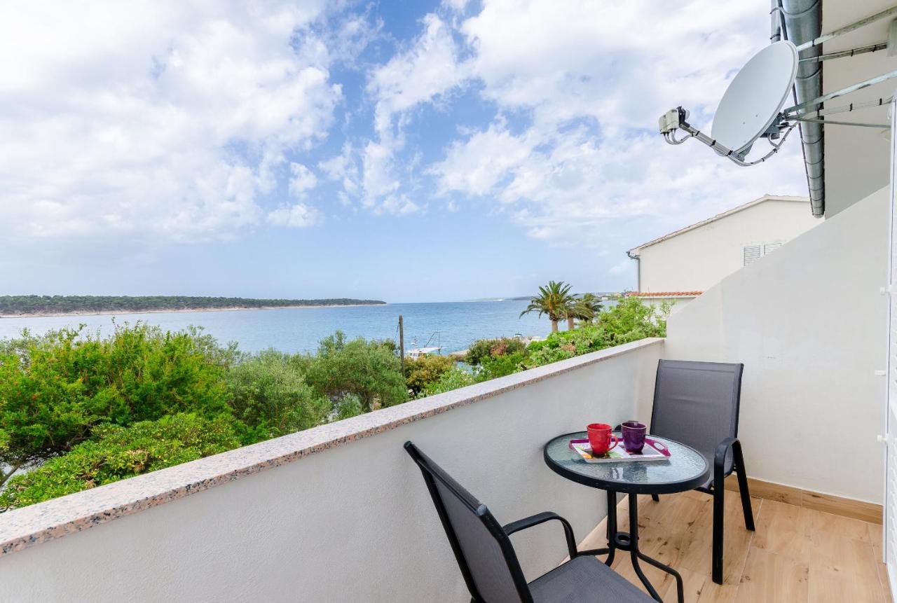 Barbat na Rabu Apartments And Rooms Bianca מראה חיצוני תמונה