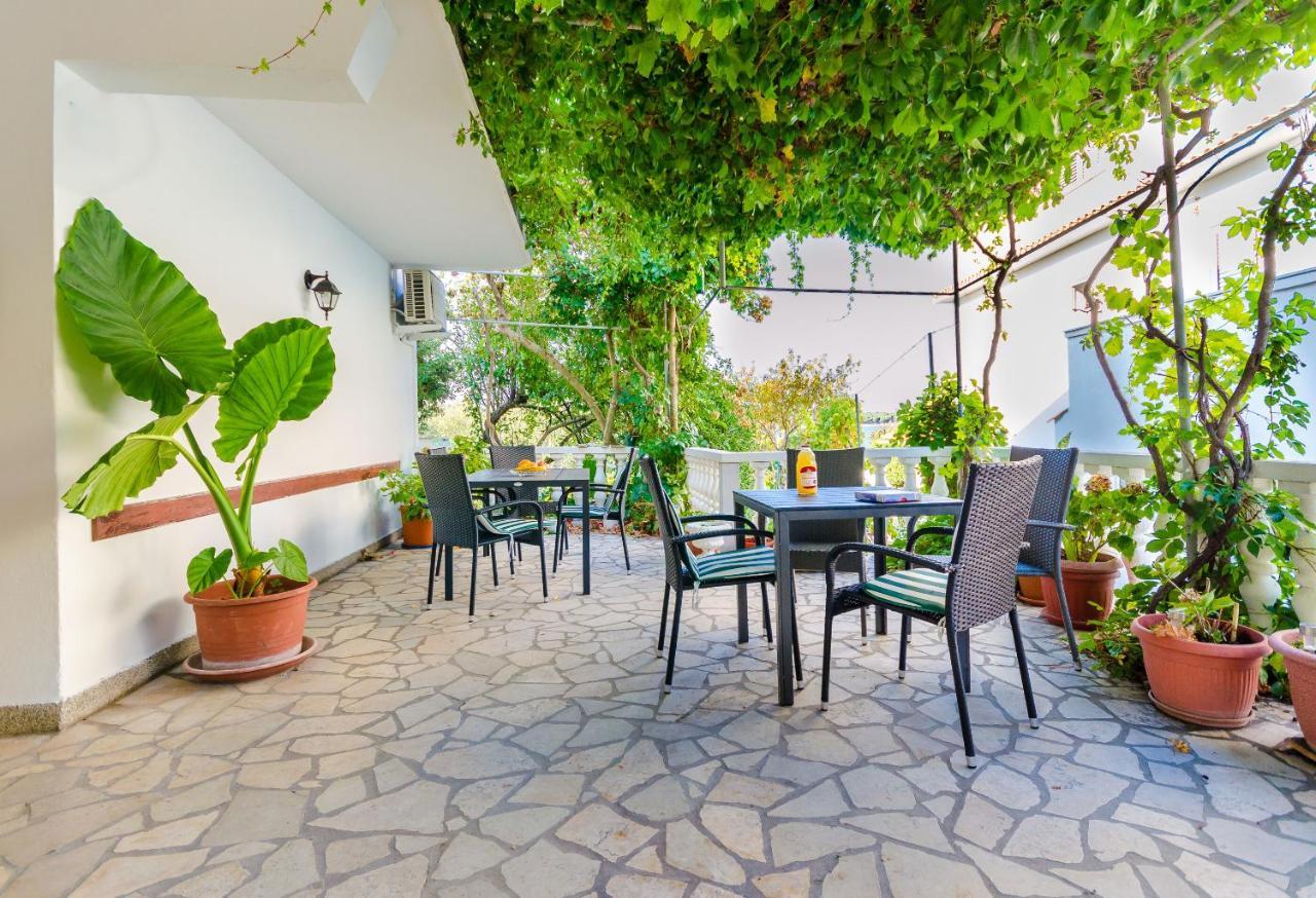 Barbat na Rabu Apartments And Rooms Bianca מראה חיצוני תמונה