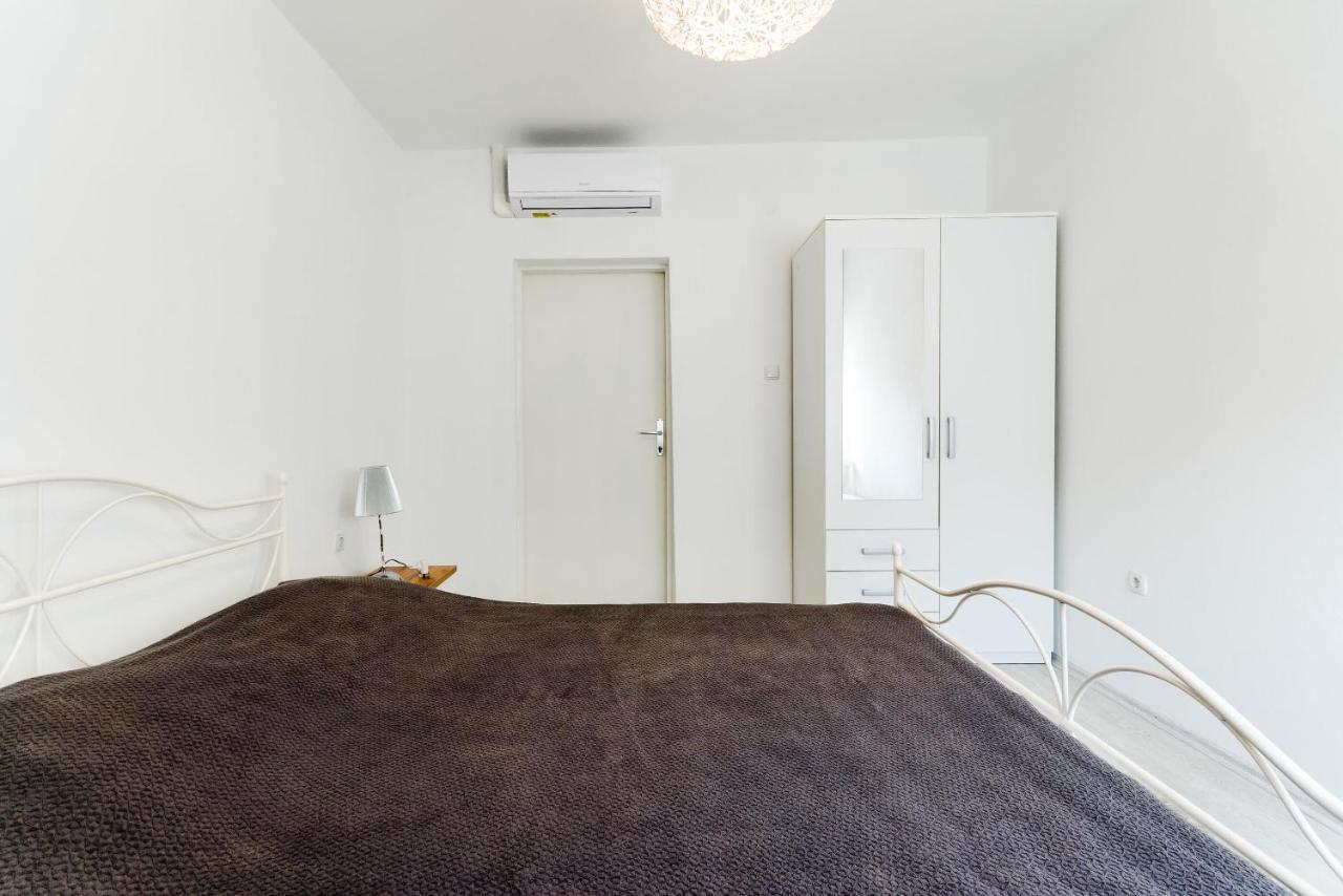 Barbat na Rabu Apartments And Rooms Bianca מראה חיצוני תמונה