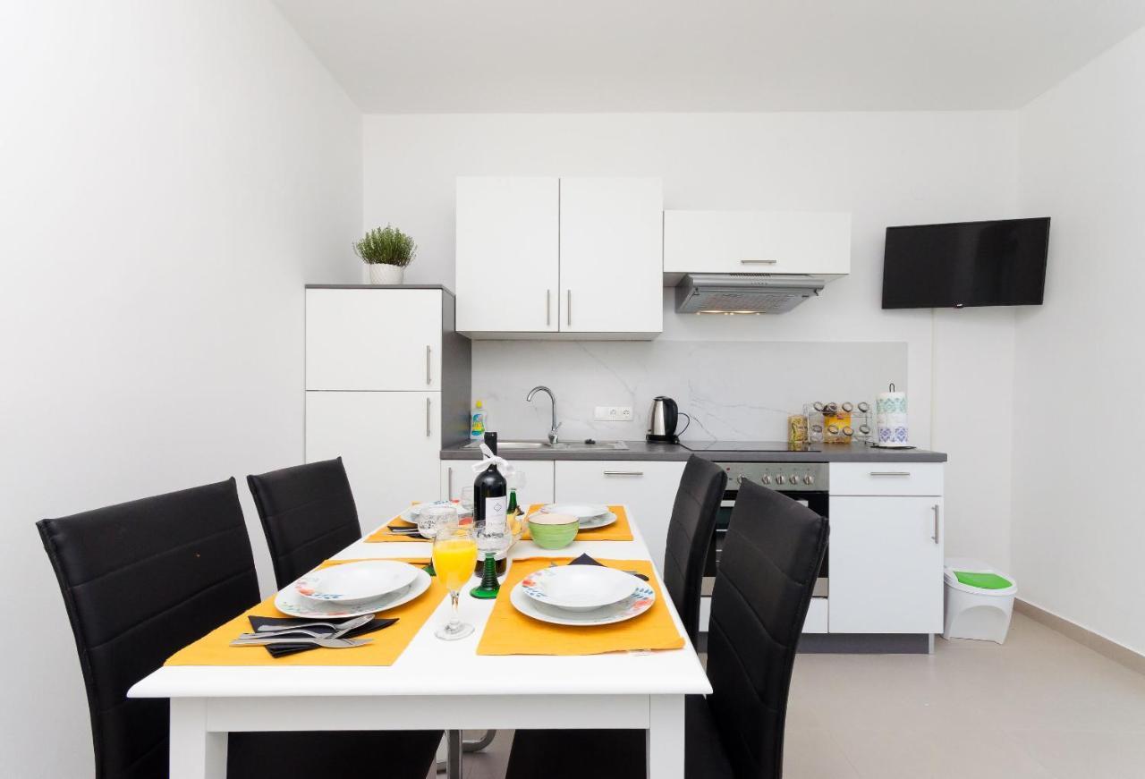 Barbat na Rabu Apartments And Rooms Bianca מראה חיצוני תמונה